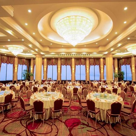 Yantai Golden Gulf Hotel Екстер'єр фото