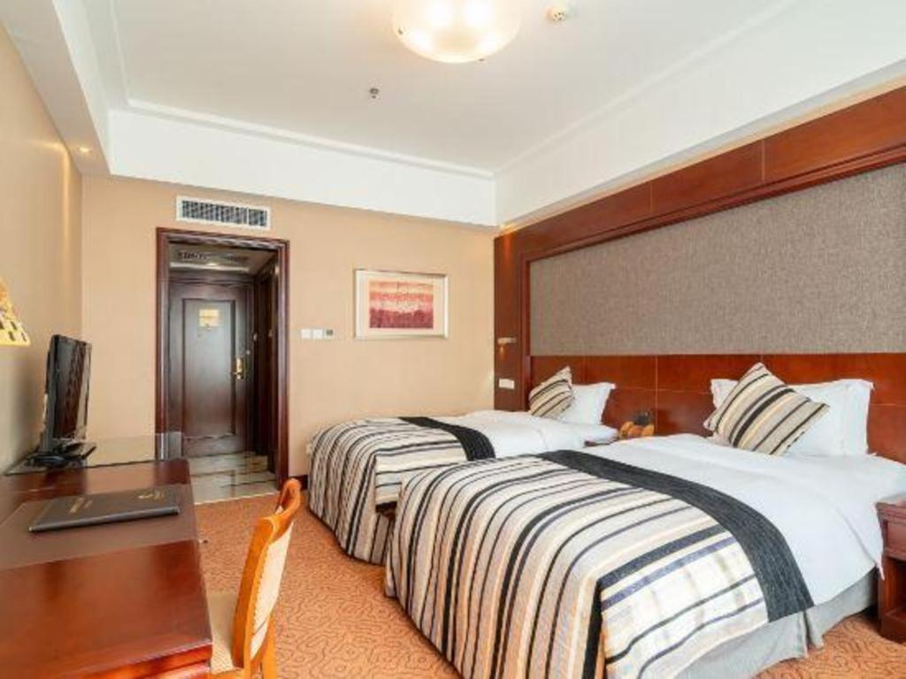 Yantai Golden Gulf Hotel Екстер'єр фото
