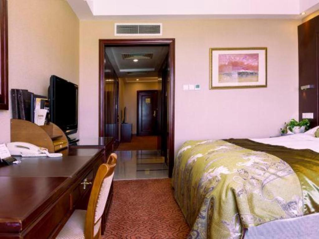 Yantai Golden Gulf Hotel Екстер'єр фото