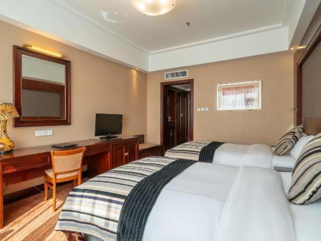 Yantai Golden Gulf Hotel Екстер'єр фото
