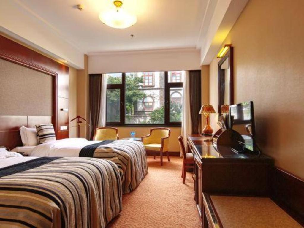 Yantai Golden Gulf Hotel Екстер'єр фото