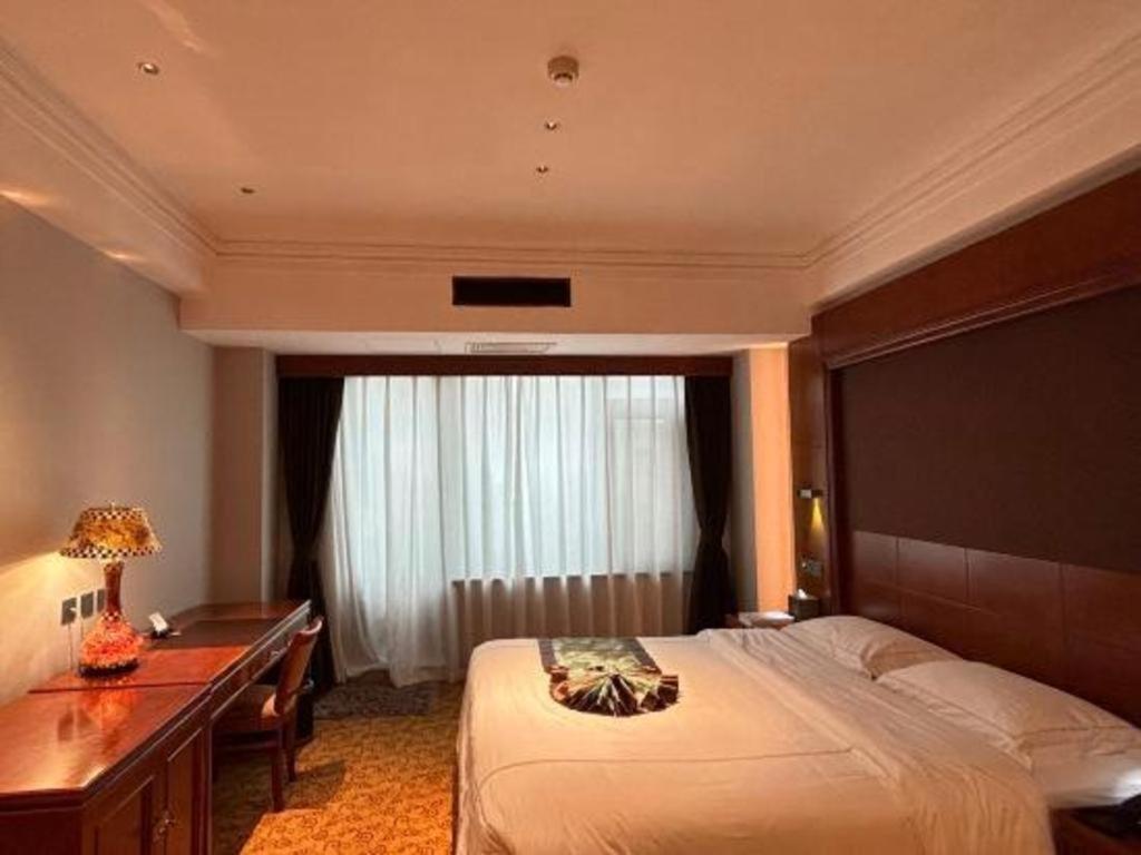 Yantai Golden Gulf Hotel Екстер'єр фото